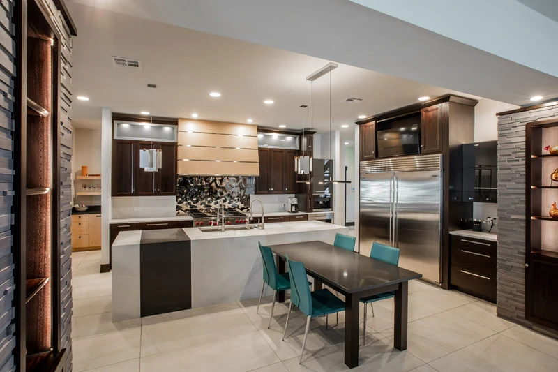 Residence 6 — view 18